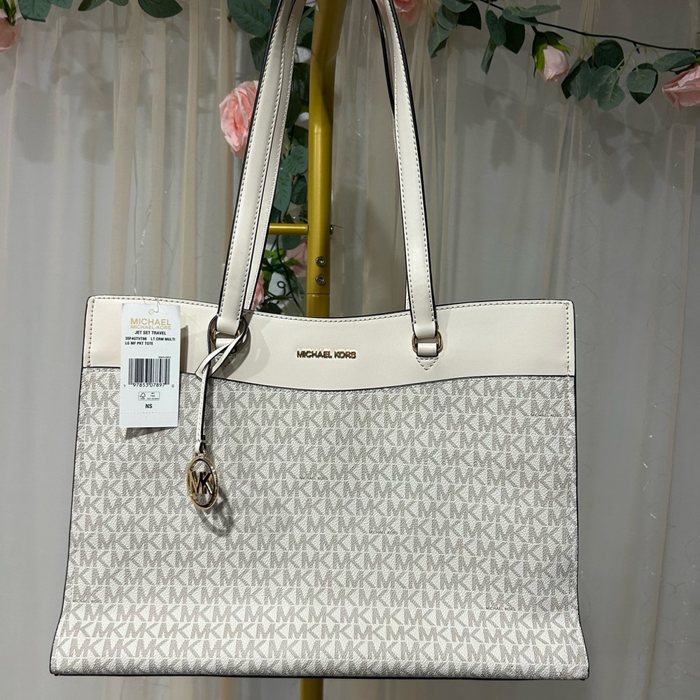 Michael Kors Jet Set Travel Large Cream Signature Tote